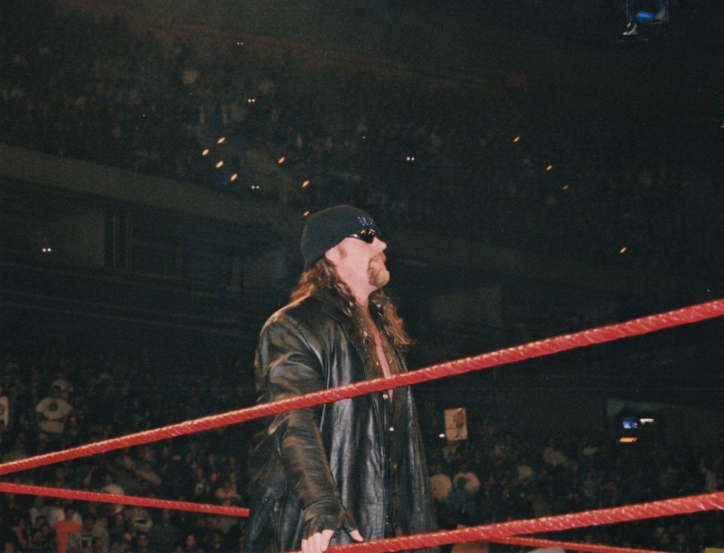 Undertaker in Ring WWF Boston 2000 crowd shot original arena photo