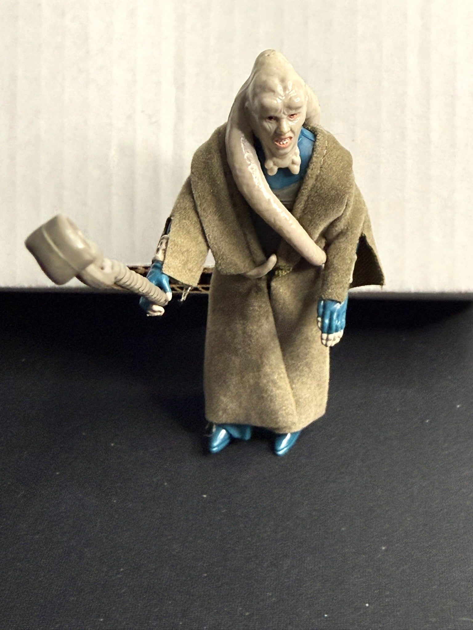 Vintage 1983 Kenner Star Wars Bib Fortuna Complete w/ Original Staff – Excellent Condition - New England Consignment and Collectables