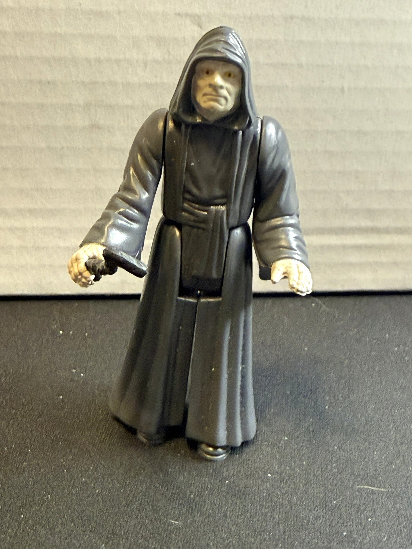 Vintage 1983 Kenner Star Wars Emperor Palpatine Complete w/ Cane – Excellent Condition sports trading card product image