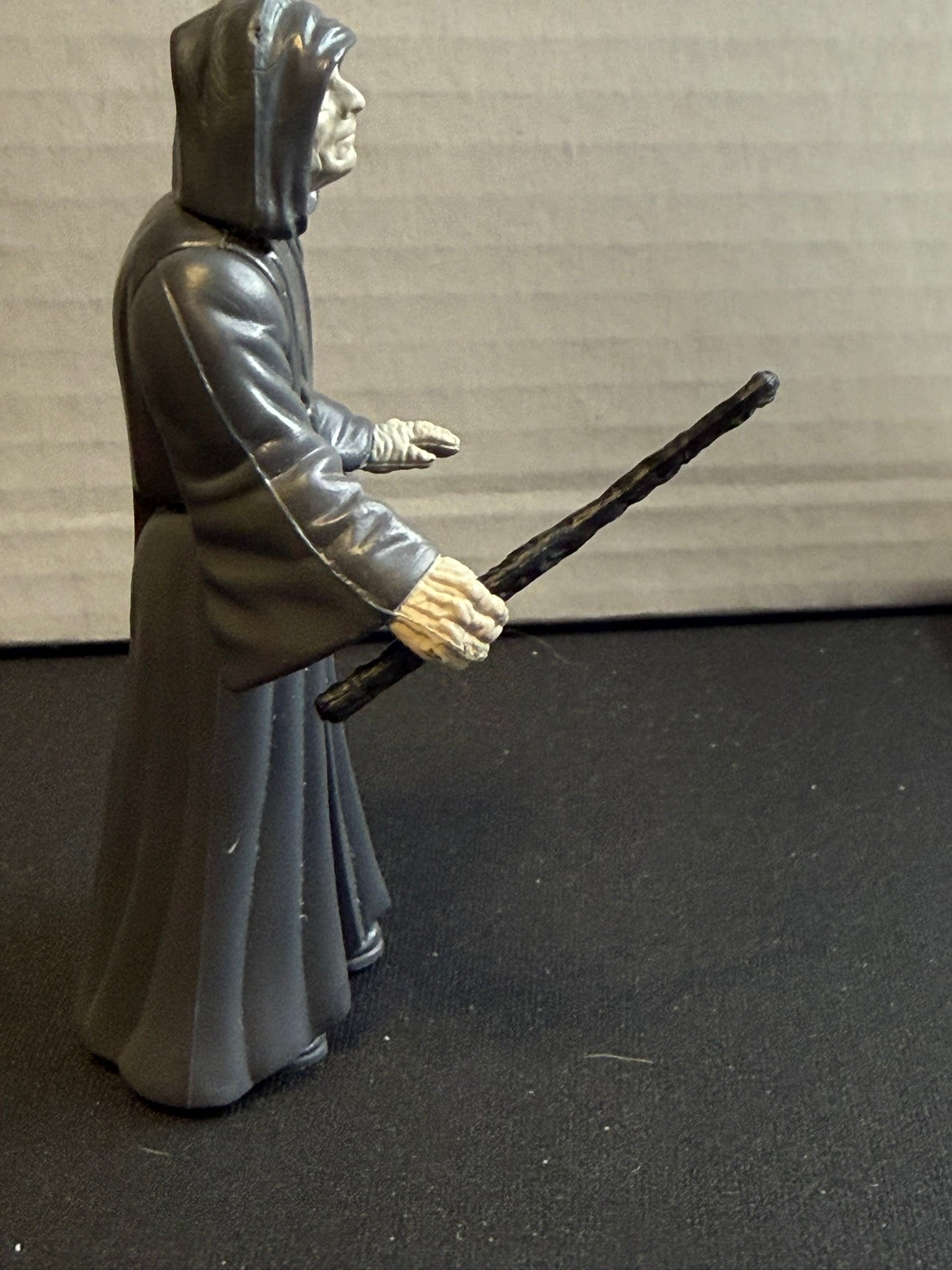 Vintage 1983 Kenner Star Wars Emperor Palpatine Complete w/ Cane – Excellent Condition sports trading card product image
