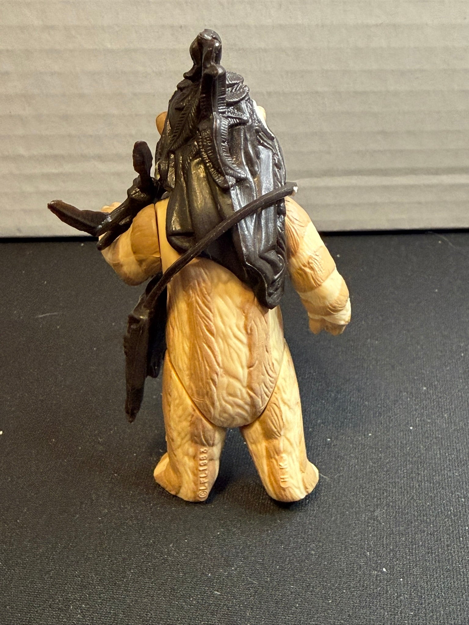 Vintage 1983 Kenner Star Wars Logray Complete w/ Headdress & Staff – Excellent Condition sports trading card product image