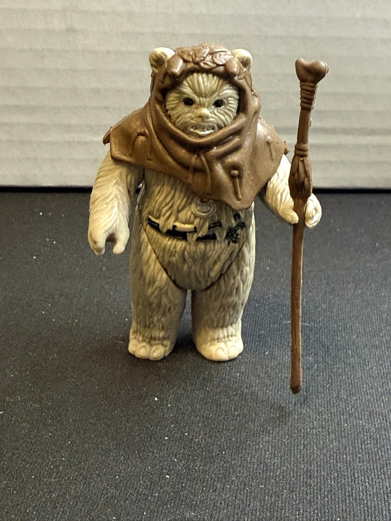 Vintage 1983 Kenner Star Wars Chief Chirpa Complete w/ Hood & Staff – Excellent Condition sports trading card product image