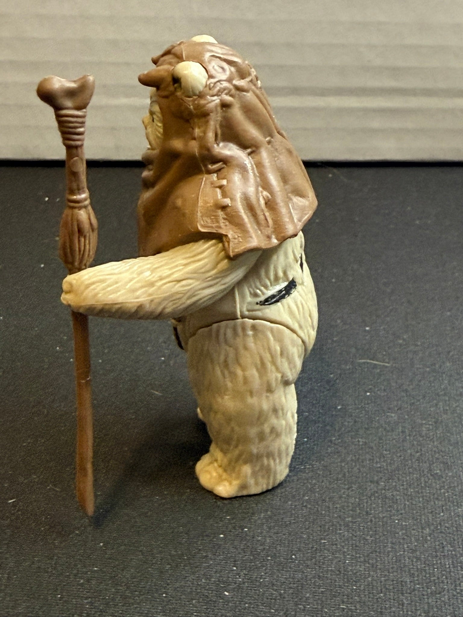 Vintage 1983 Kenner Star Wars Chief Chirpa Complete w/ Hood & Staff – Excellent Condition sports trading card product image