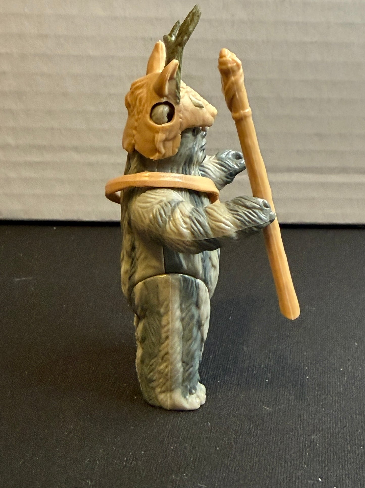 Vintage 1983 Kenner Star Wars Teebo Complete w/ Headdress & Staff – Excellent Condition sports trading card product image