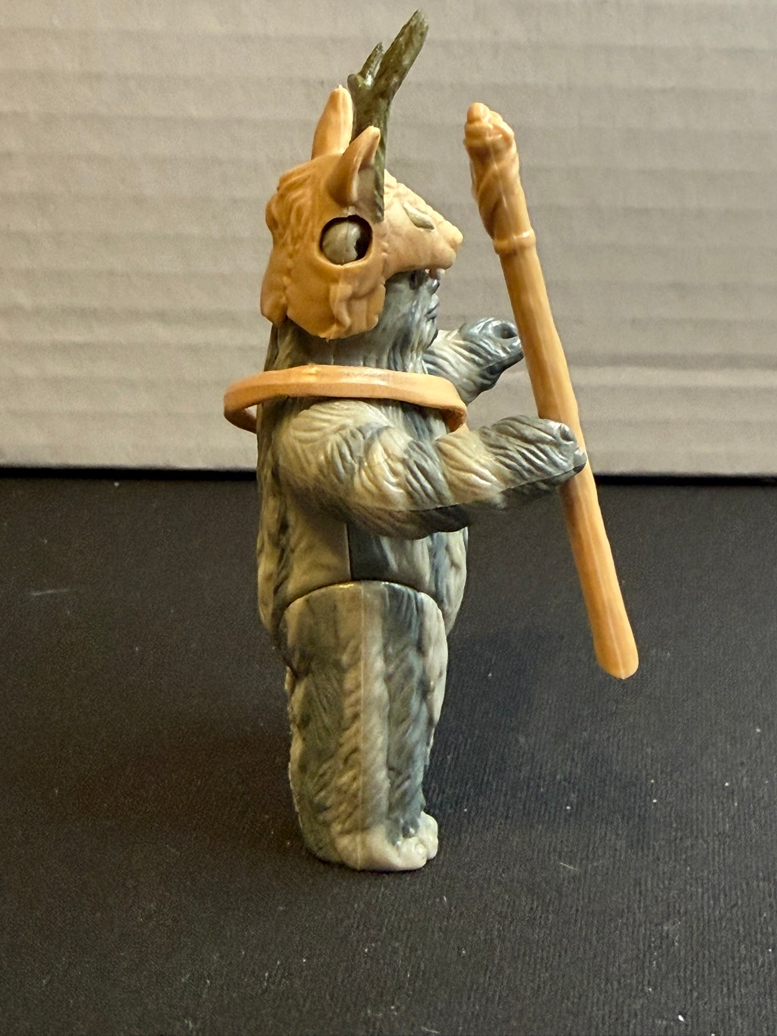 Vintage 1983 Kenner Star Wars Teebo Complete w/ Headdress & Staff – Excellent Condition sports trading card product image