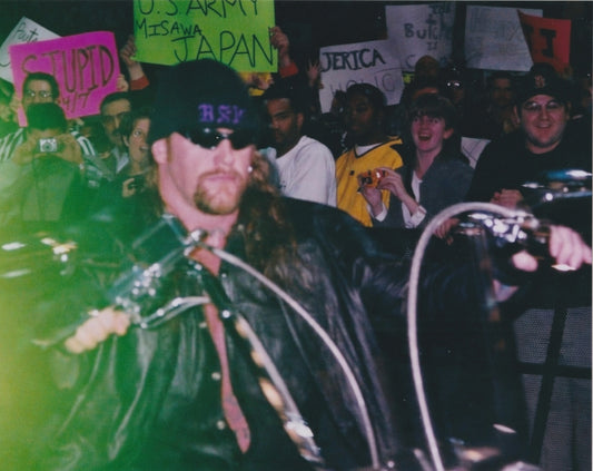 Undertaker 8x10 Wrestling Photo – WWF Raw Boston October 30, 2000, American Badass