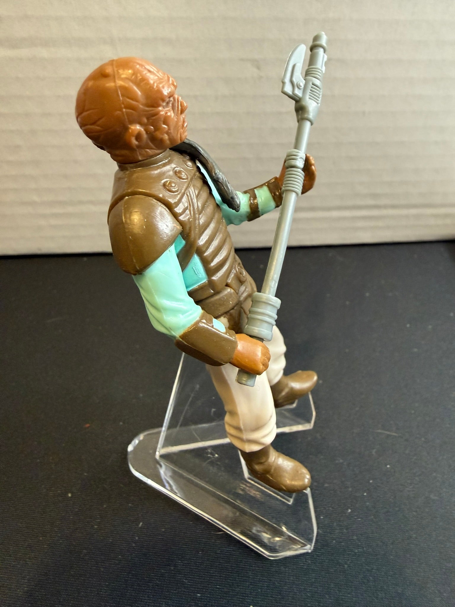 Vintage 1983 Kenner Star Wars Weequay Complete w/ Original Force Pike – Excellent Condition sports trading card product image