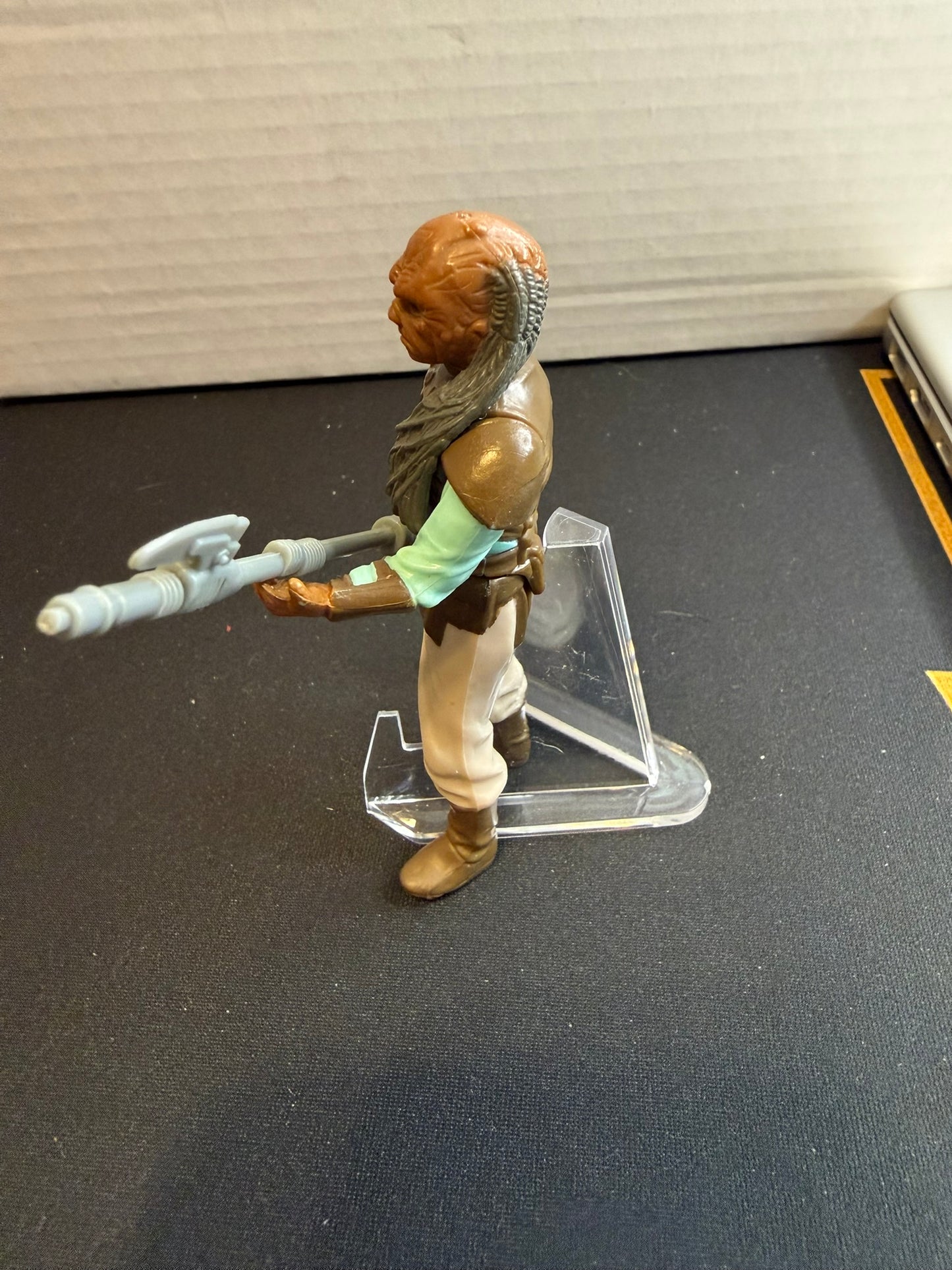 Vintage 1983 Kenner Star Wars Weequay Complete w/ Original Force Pike – Excellent Condition sports trading card product image