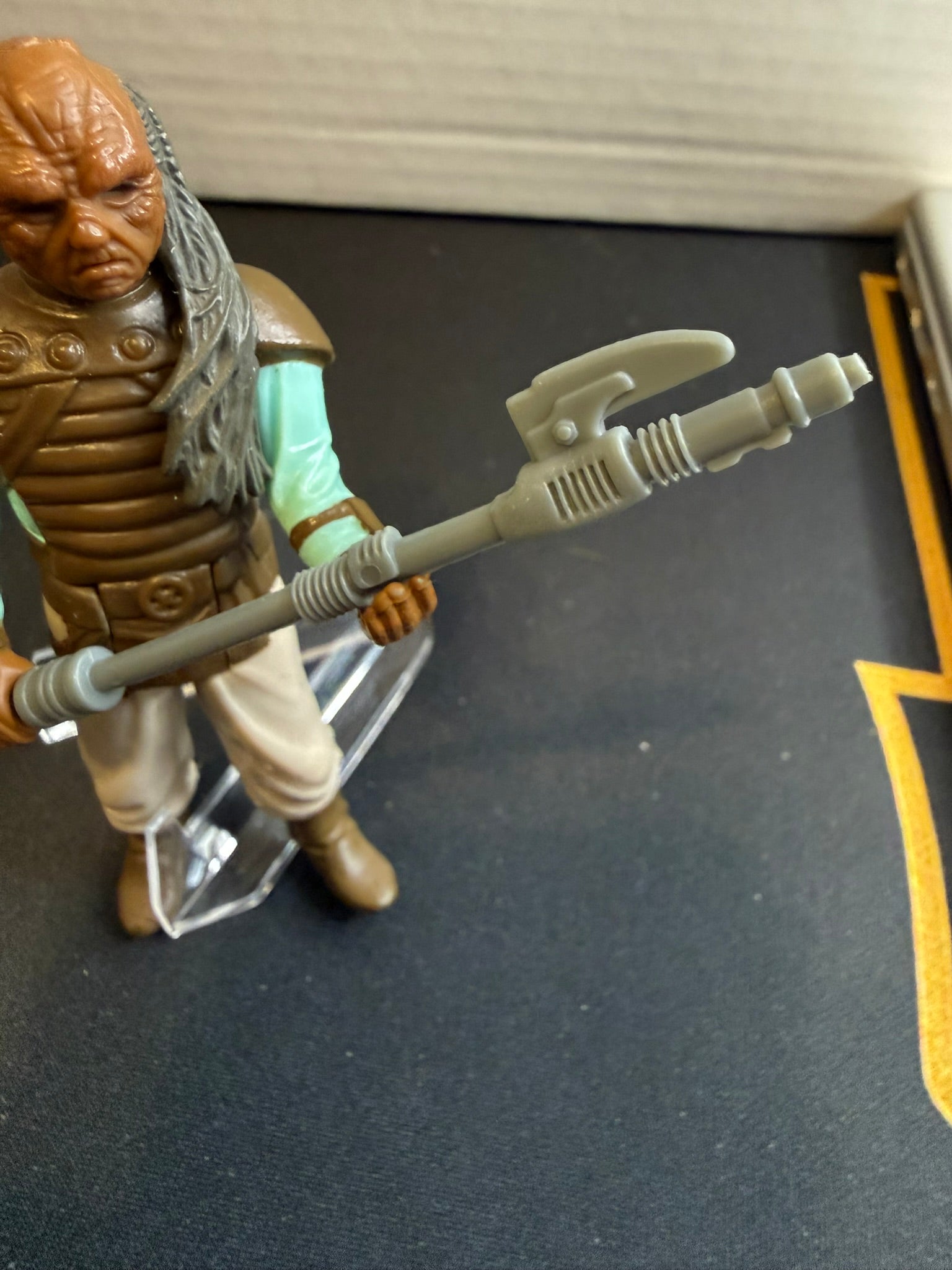 Vintage 1983 Kenner Star Wars Weequay Complete w/ Original Force Pike – Excellent Condition sports trading card product image